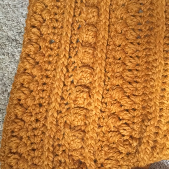 Handmade Crochet Wintertide Throw - Picture 2 of 4